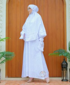 Alternative view of Gamis Putih Umroh Haji Set Bergo Dan Sarung Tangan