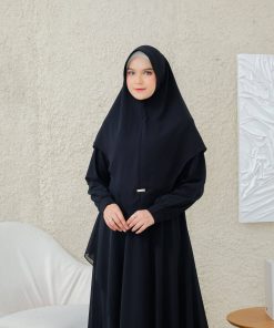 Gamis Syari Hitam Set Hijab Yumni Busana Umroh Haji Wanita